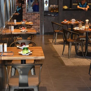 Retro industrijske veter železa umetnosti dvojni sedež čaj restavraciji s hitro hrano restavracija masivnega lesa, mize in stoli